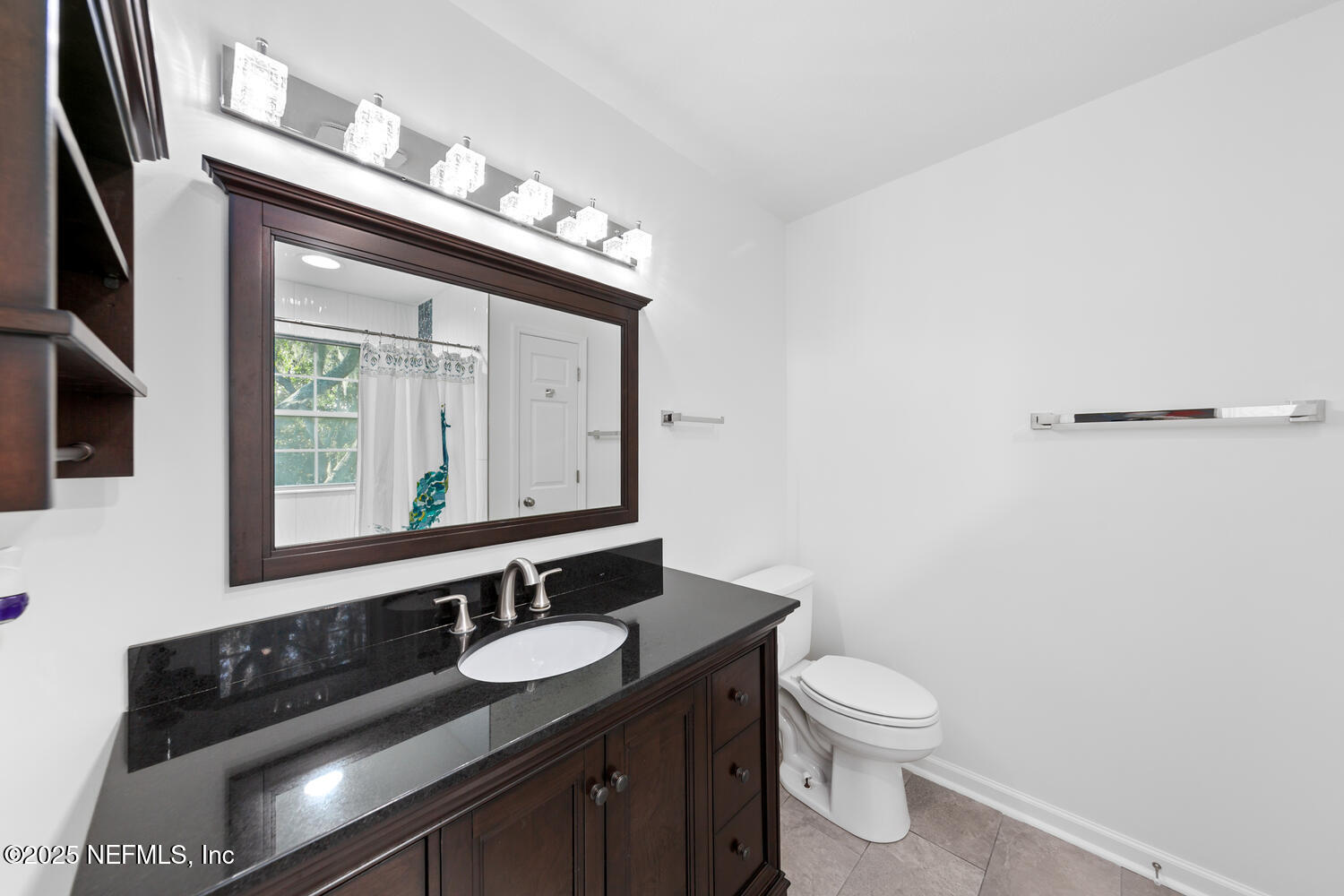 3911 MEADOWVIEW Drive N