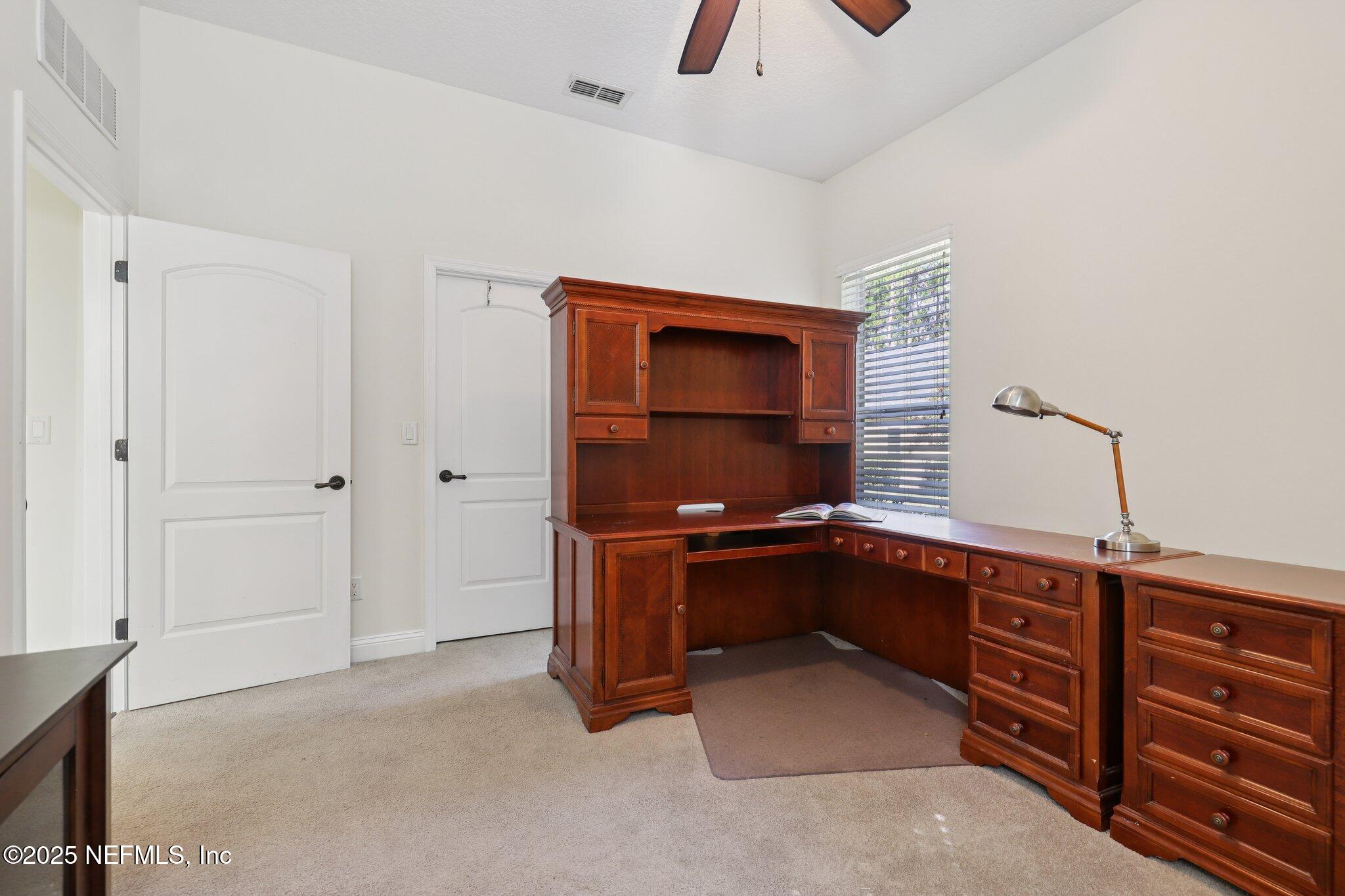 1113 DANDRIDGE Lane E