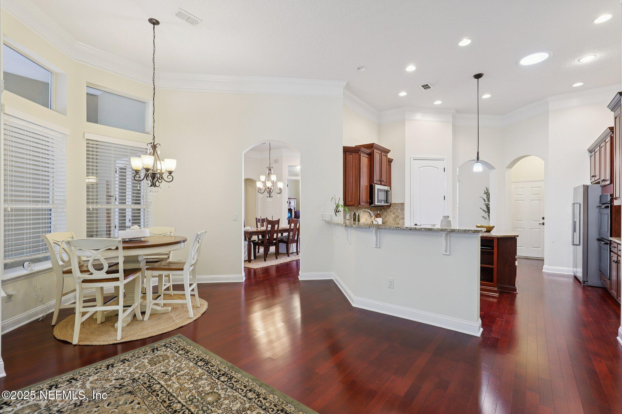 1113 DANDRIDGE Lane E