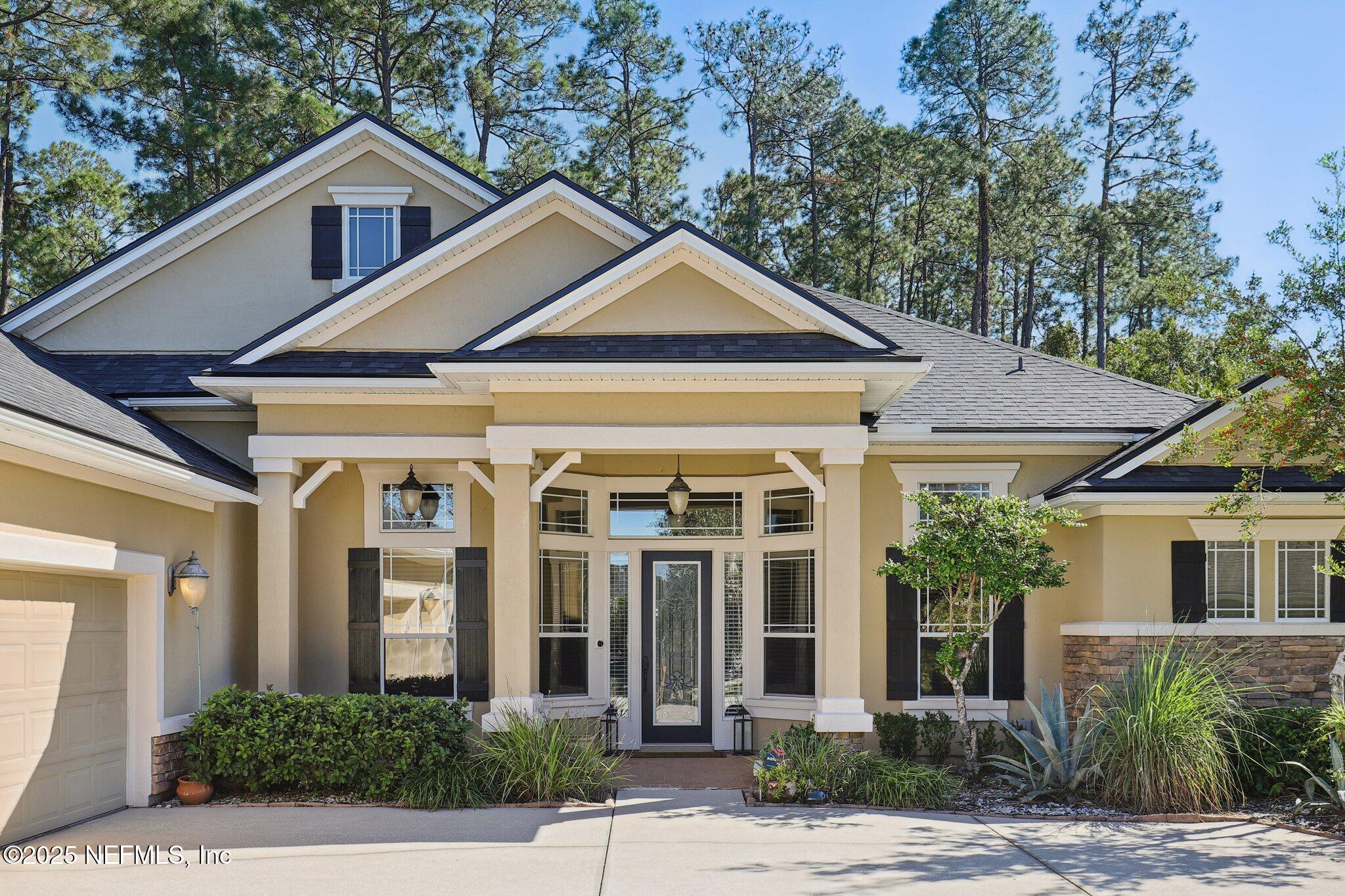 1113 DANDRIDGE Lane E