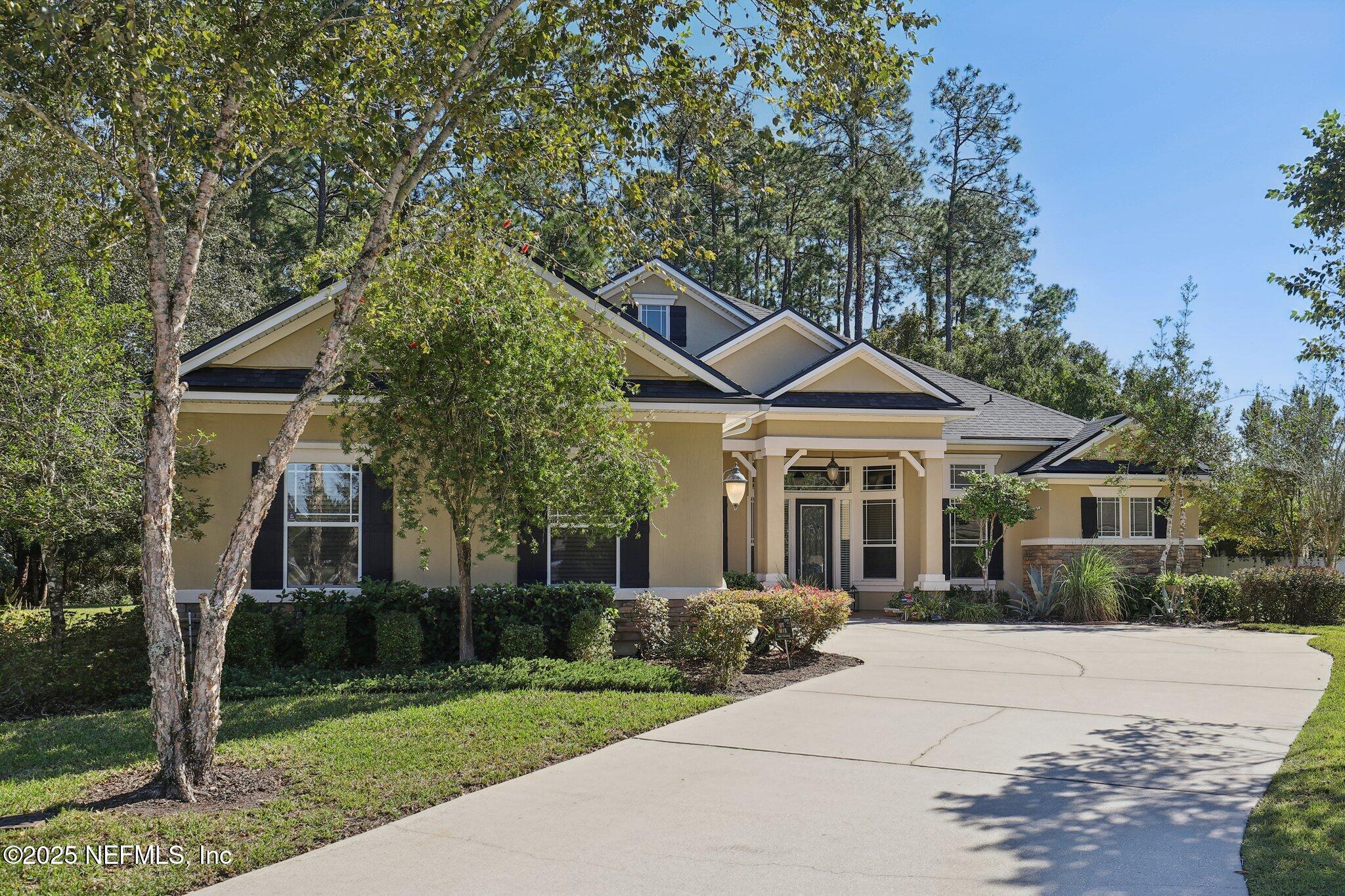 1113 DANDRIDGE Lane E