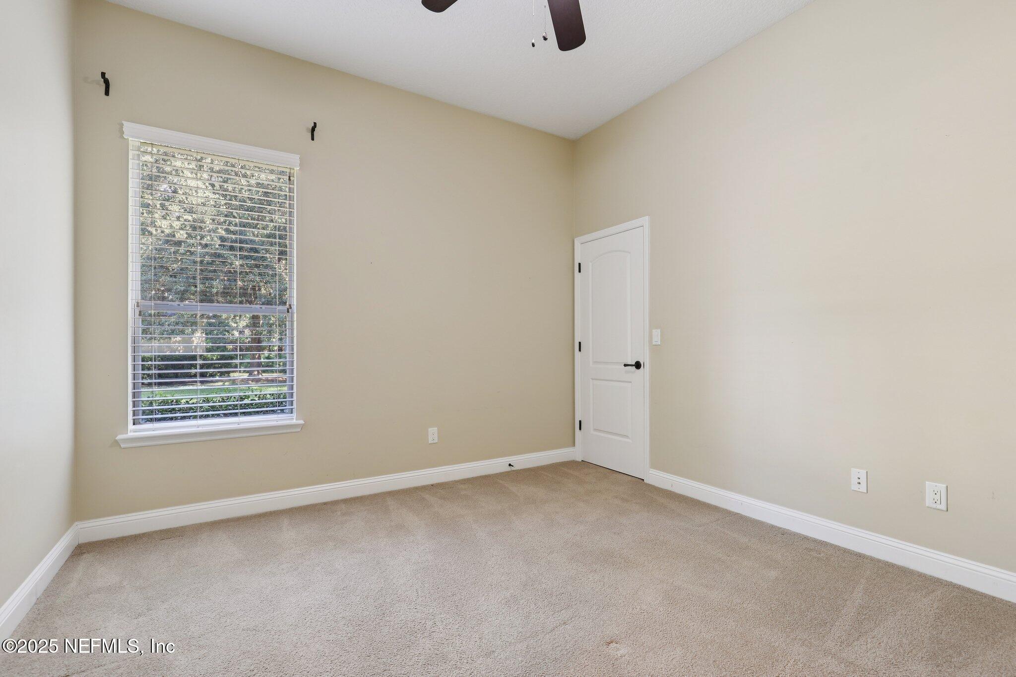 1113 DANDRIDGE Lane E