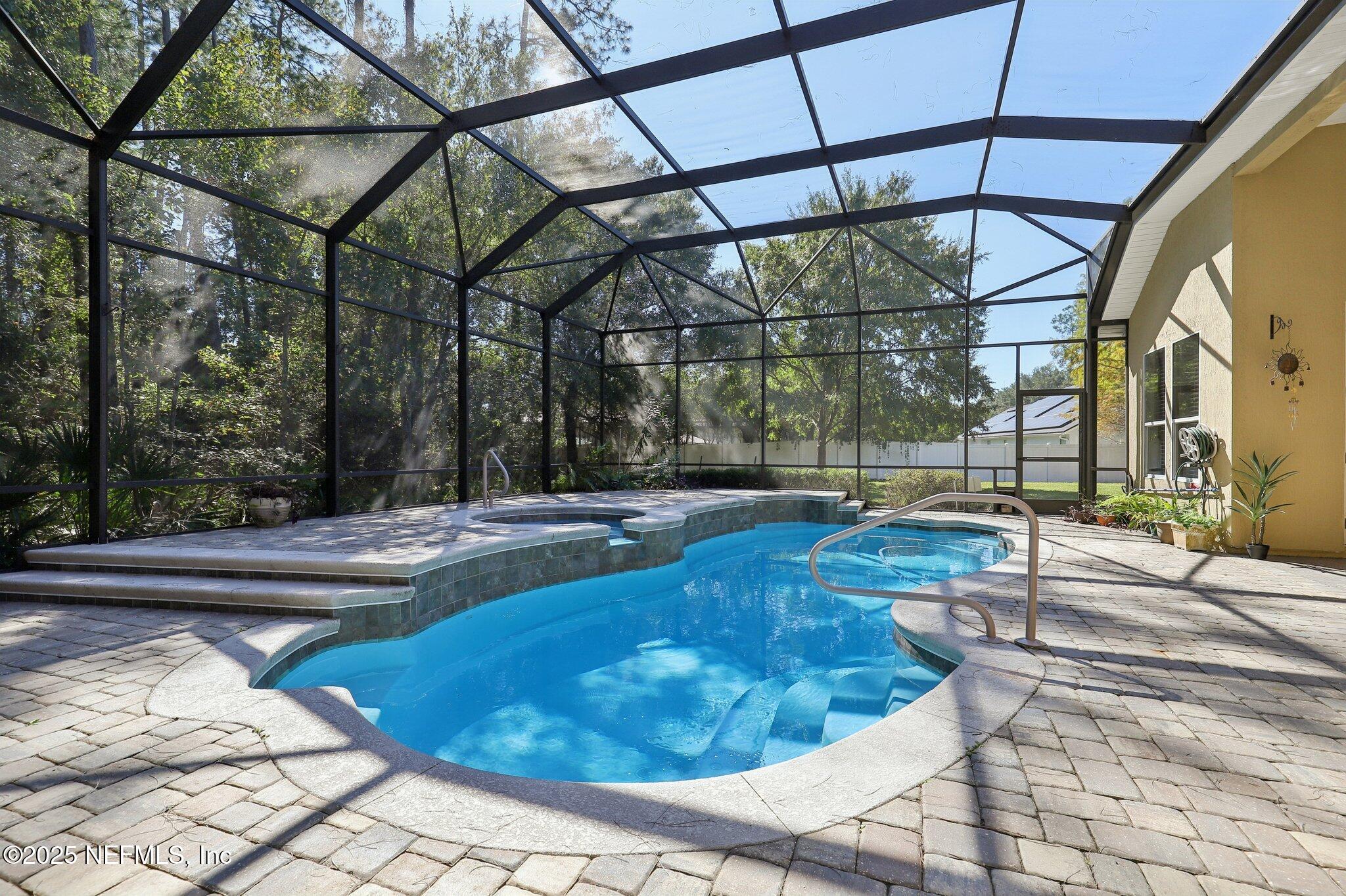 1113 DANDRIDGE Lane E