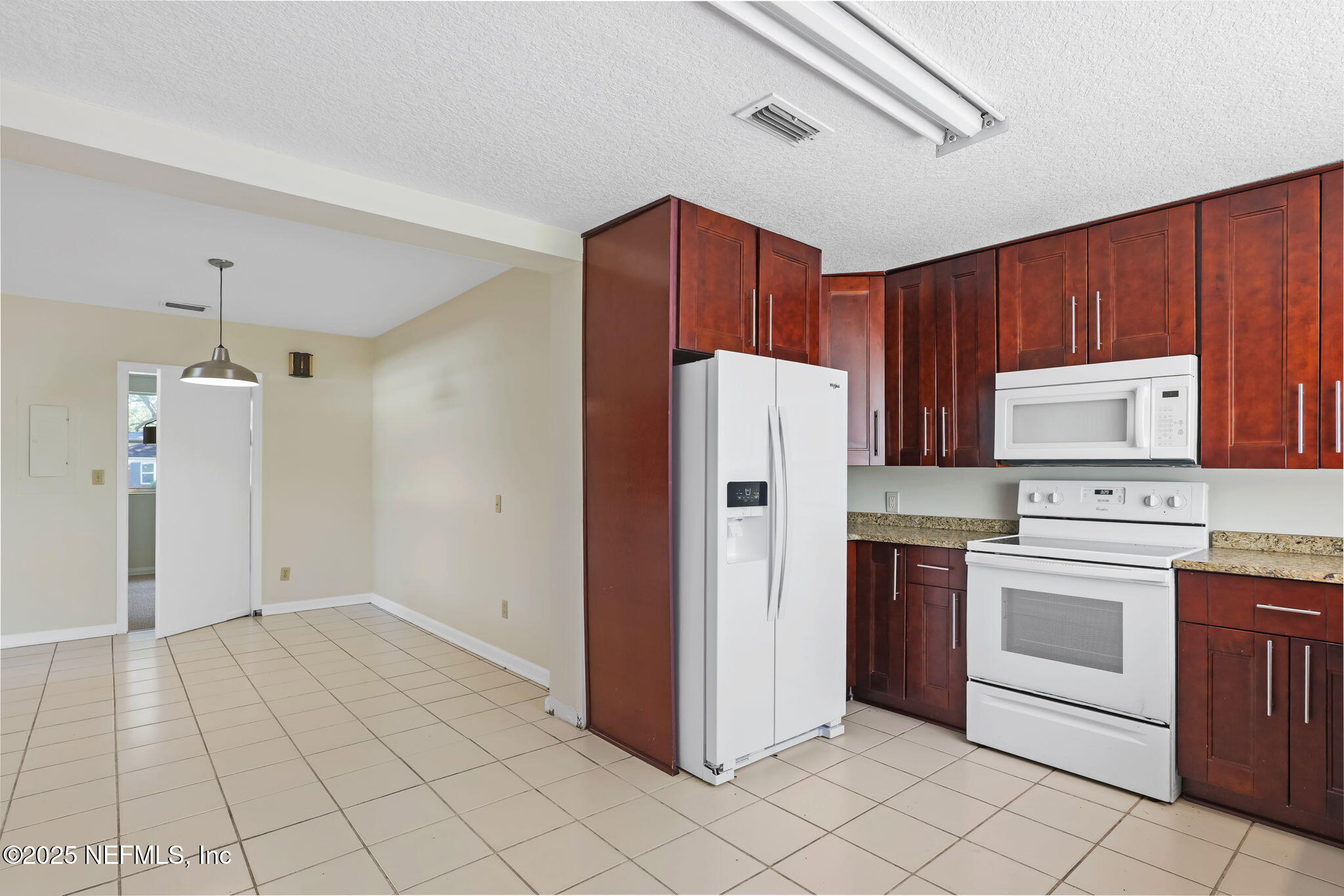 4218 ROSEWOOD Avenue