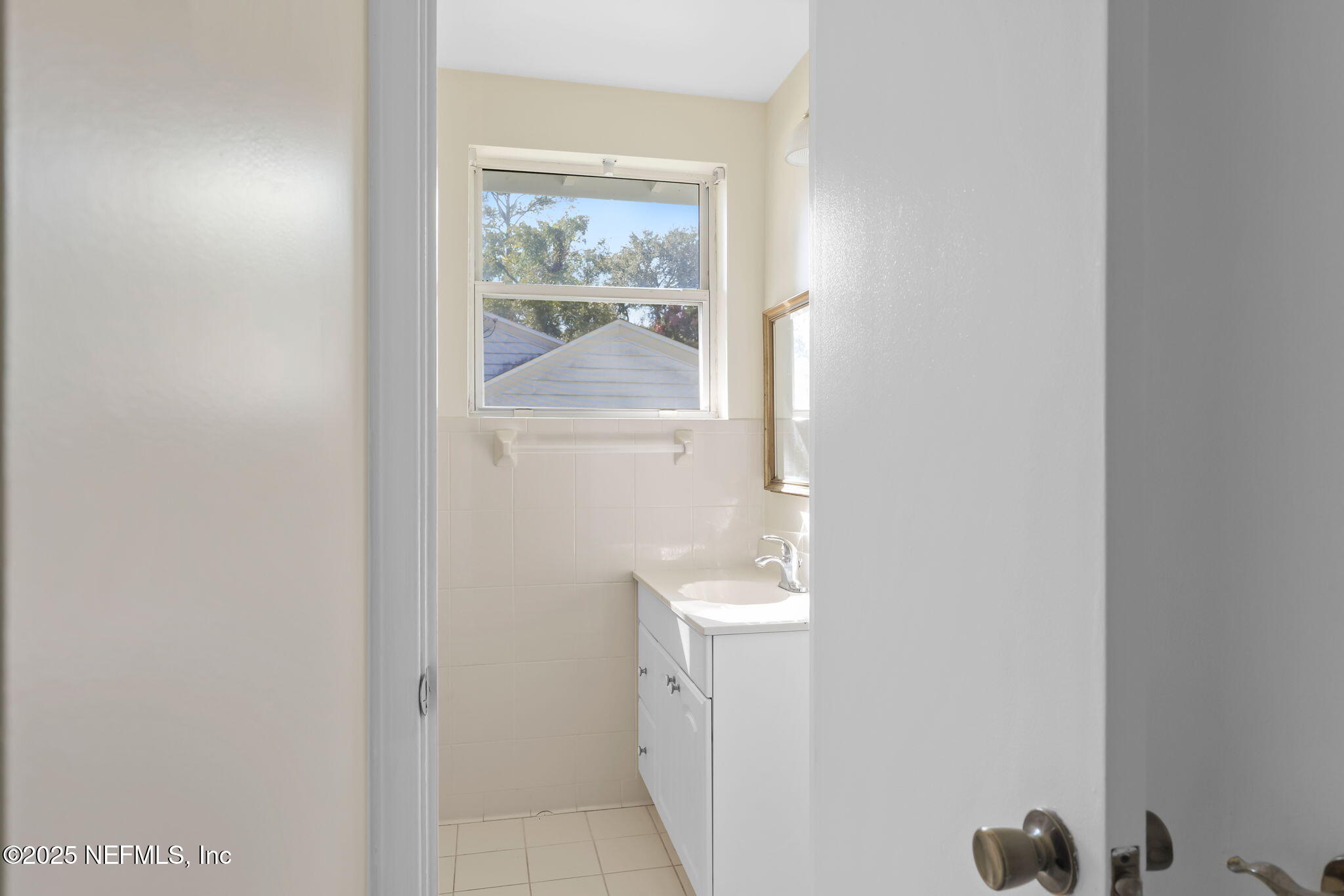 4218 ROSEWOOD Avenue