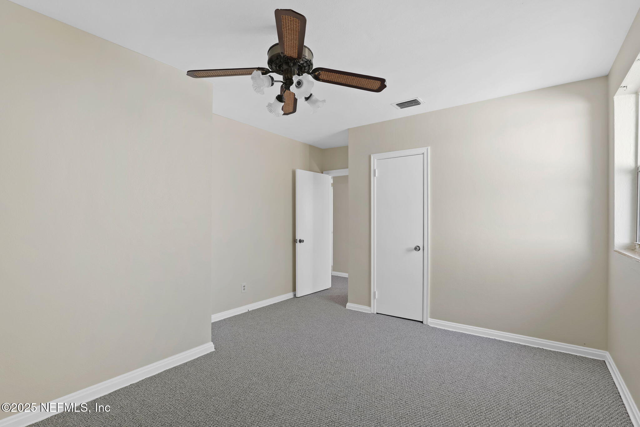 4218 ROSEWOOD Avenue