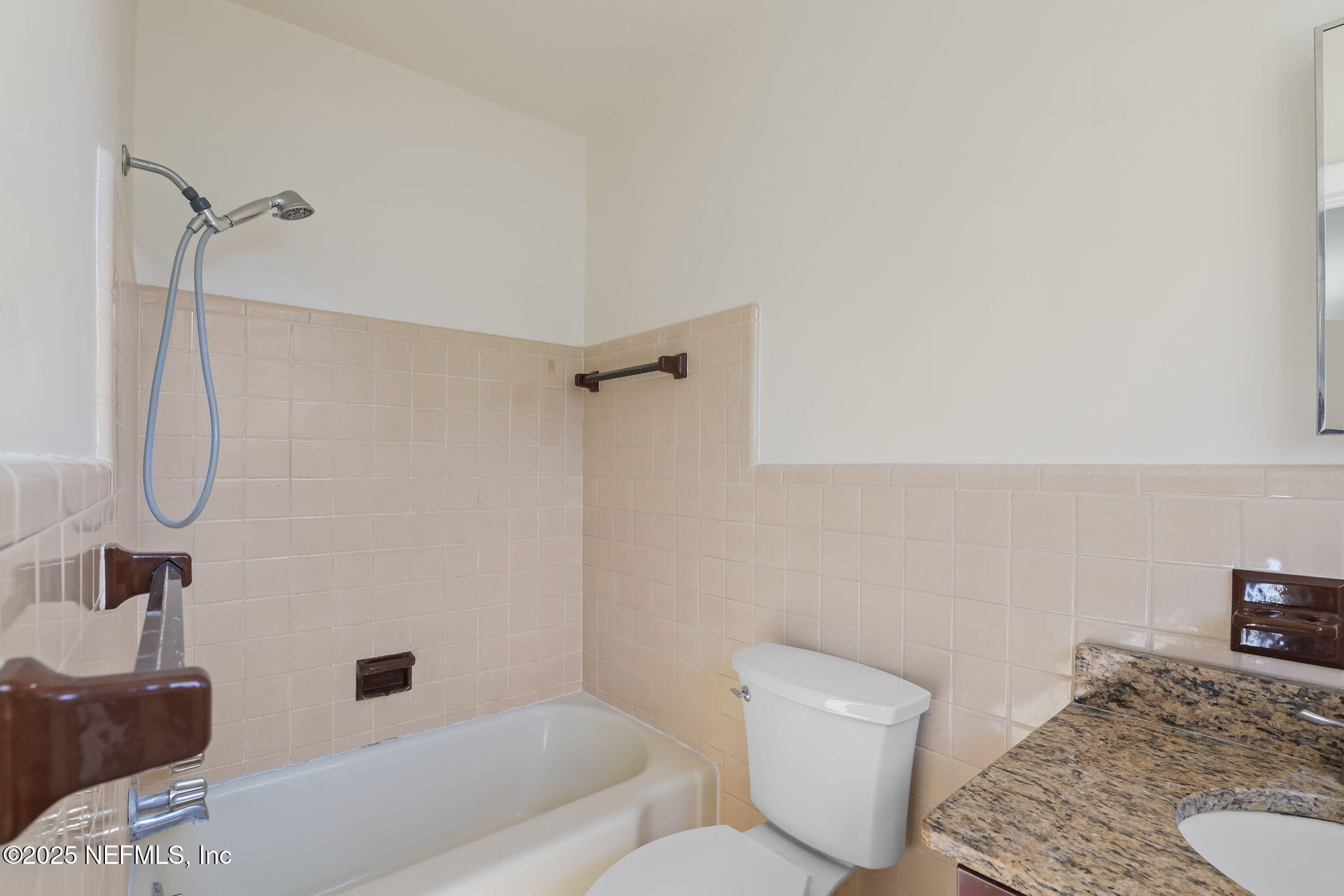 4218 ROSEWOOD Avenue