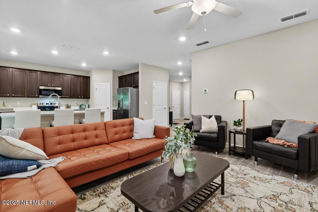 12156 BLOCKHOUSE CREEK Court