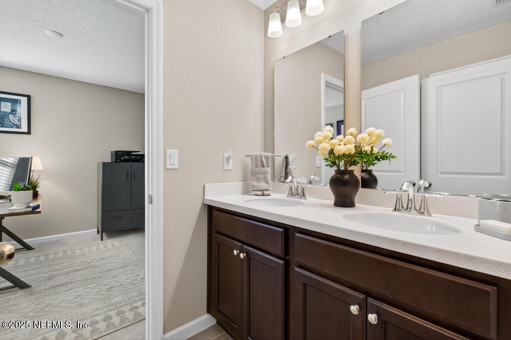 12156 BLOCKHOUSE CREEK Court