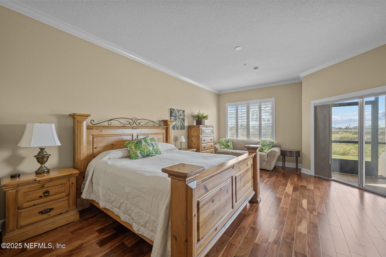 13846 ATLANTIC Boulevard, 806