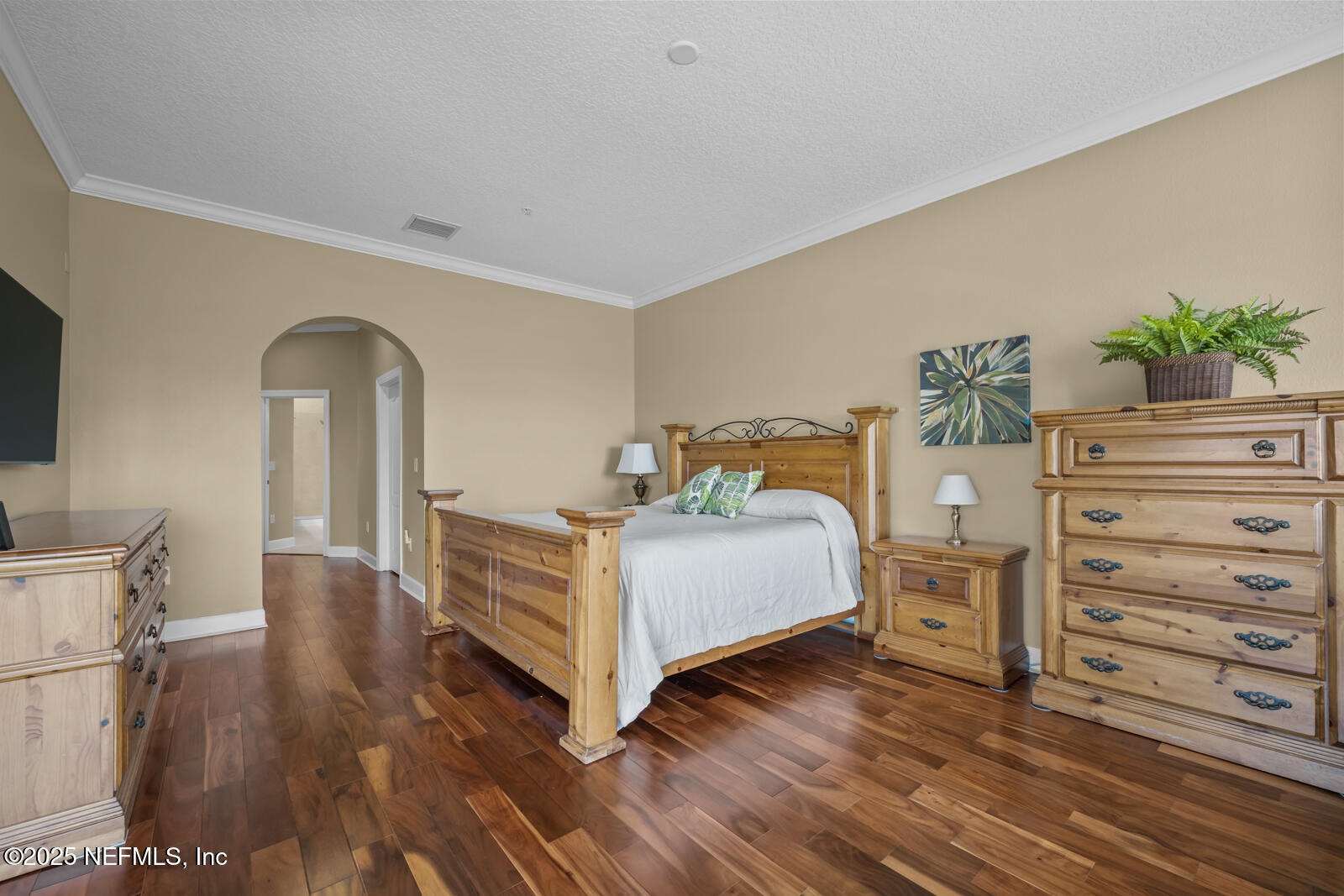 13846 ATLANTIC Boulevard, 806