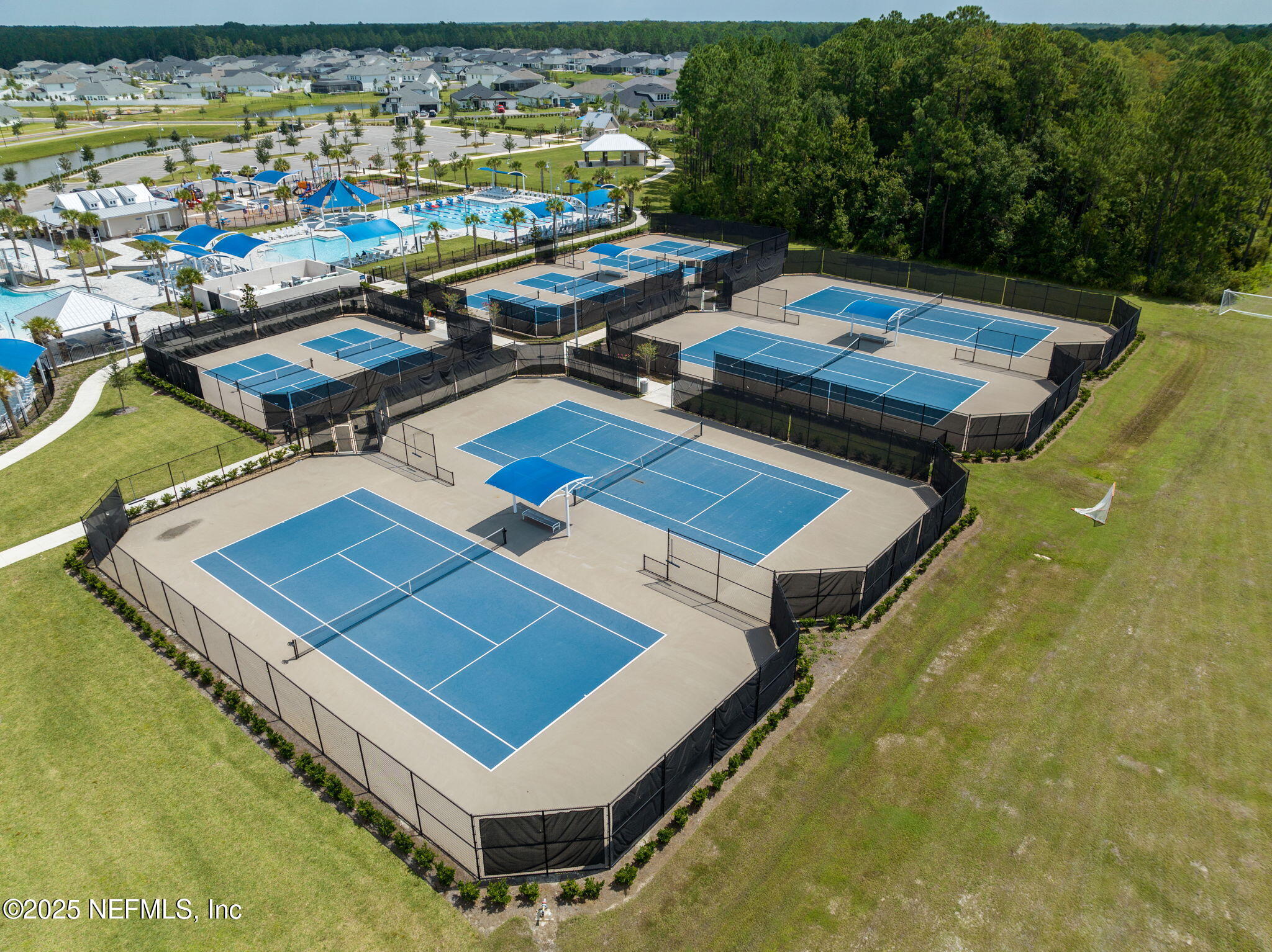 62 COUNTRY FERN Drive