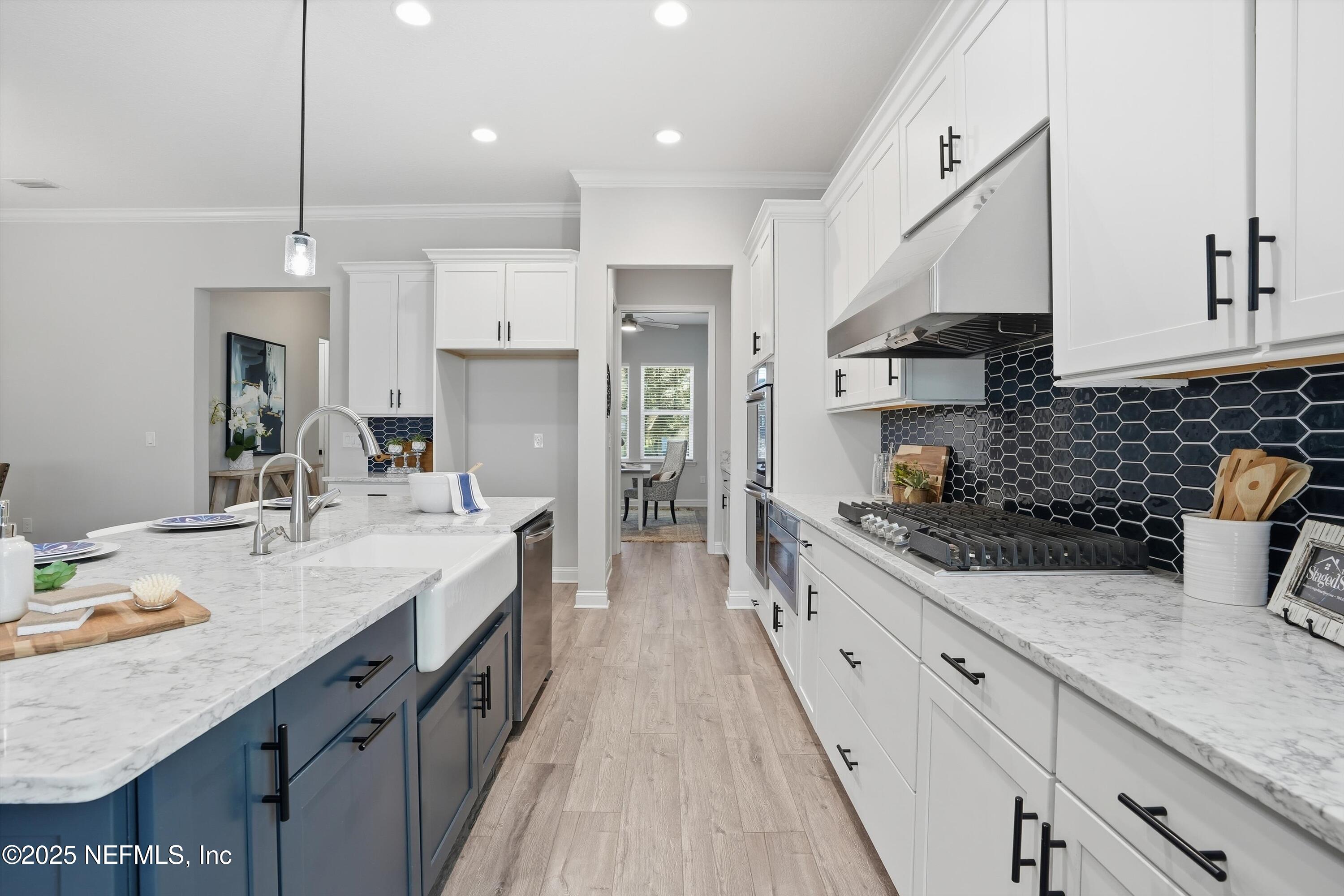 62 COUNTRY FERN Drive