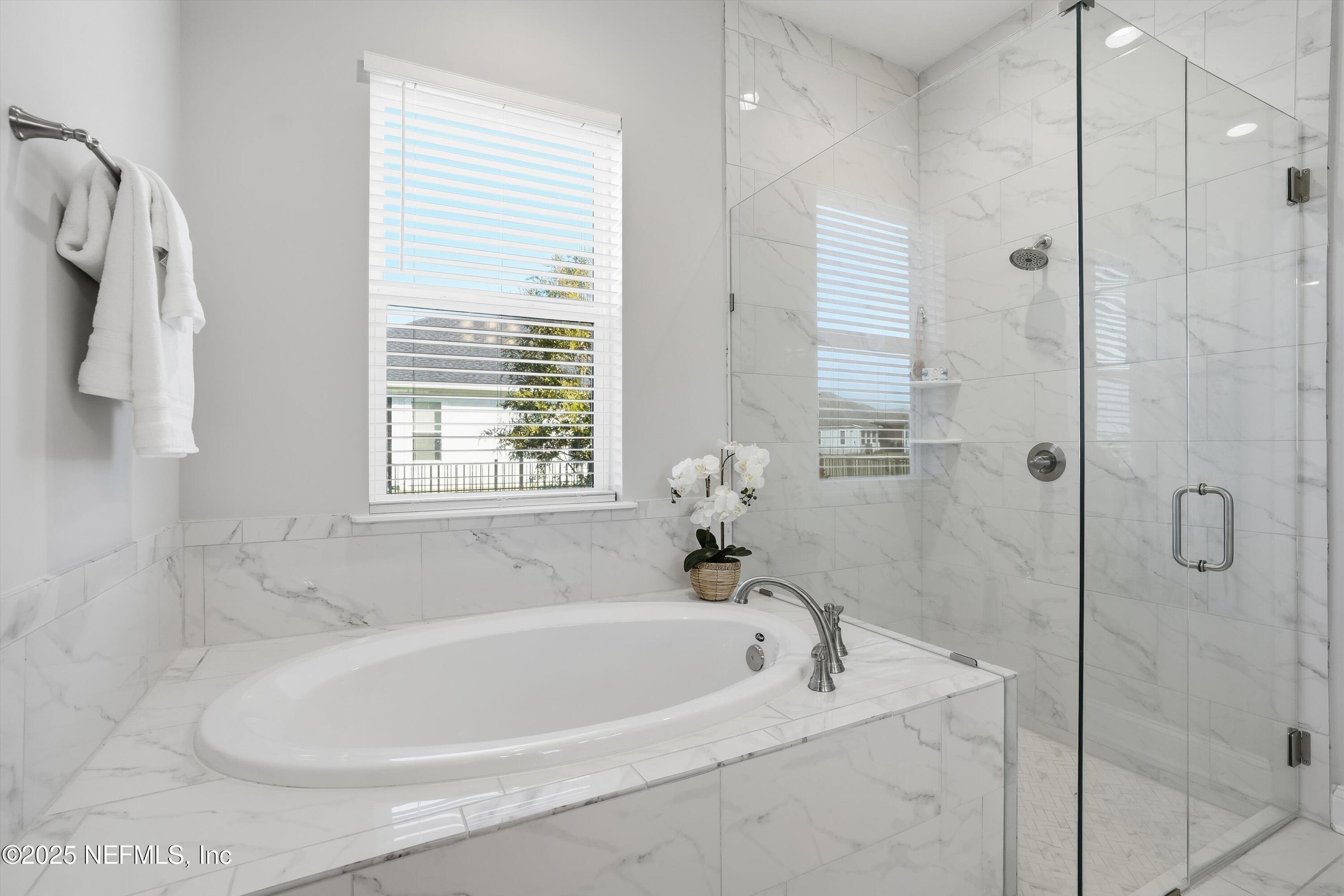 62 COUNTRY FERN Drive