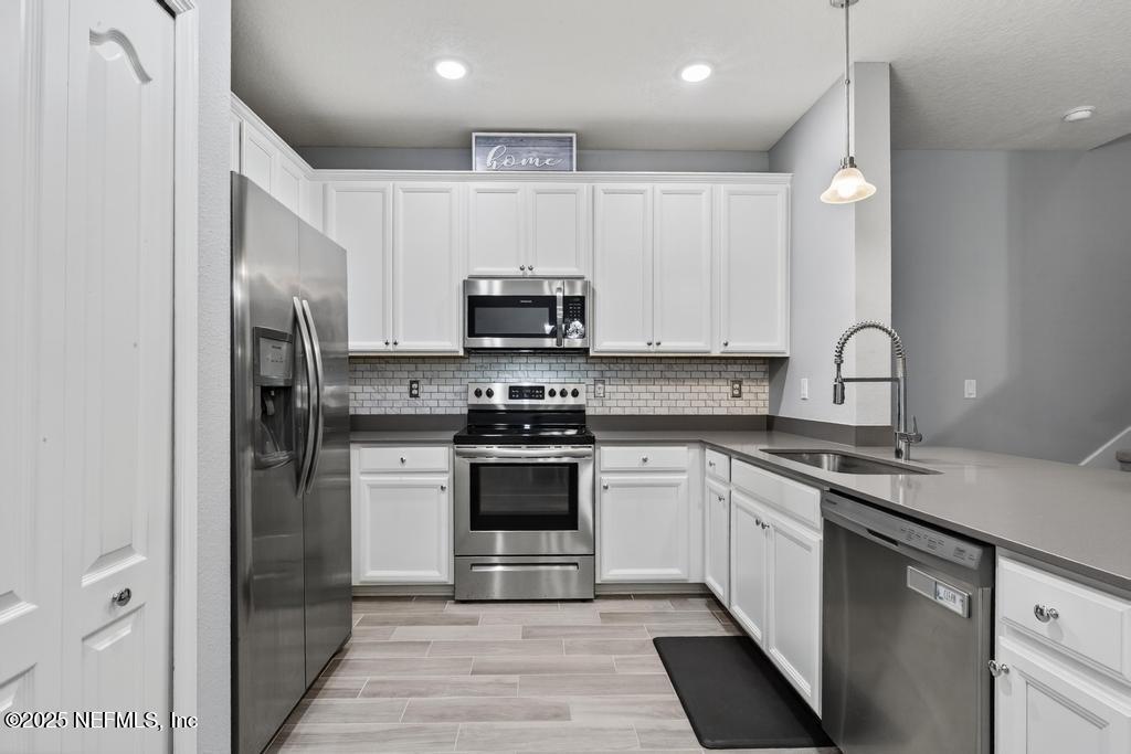 1105 BEACH DUNE Drive