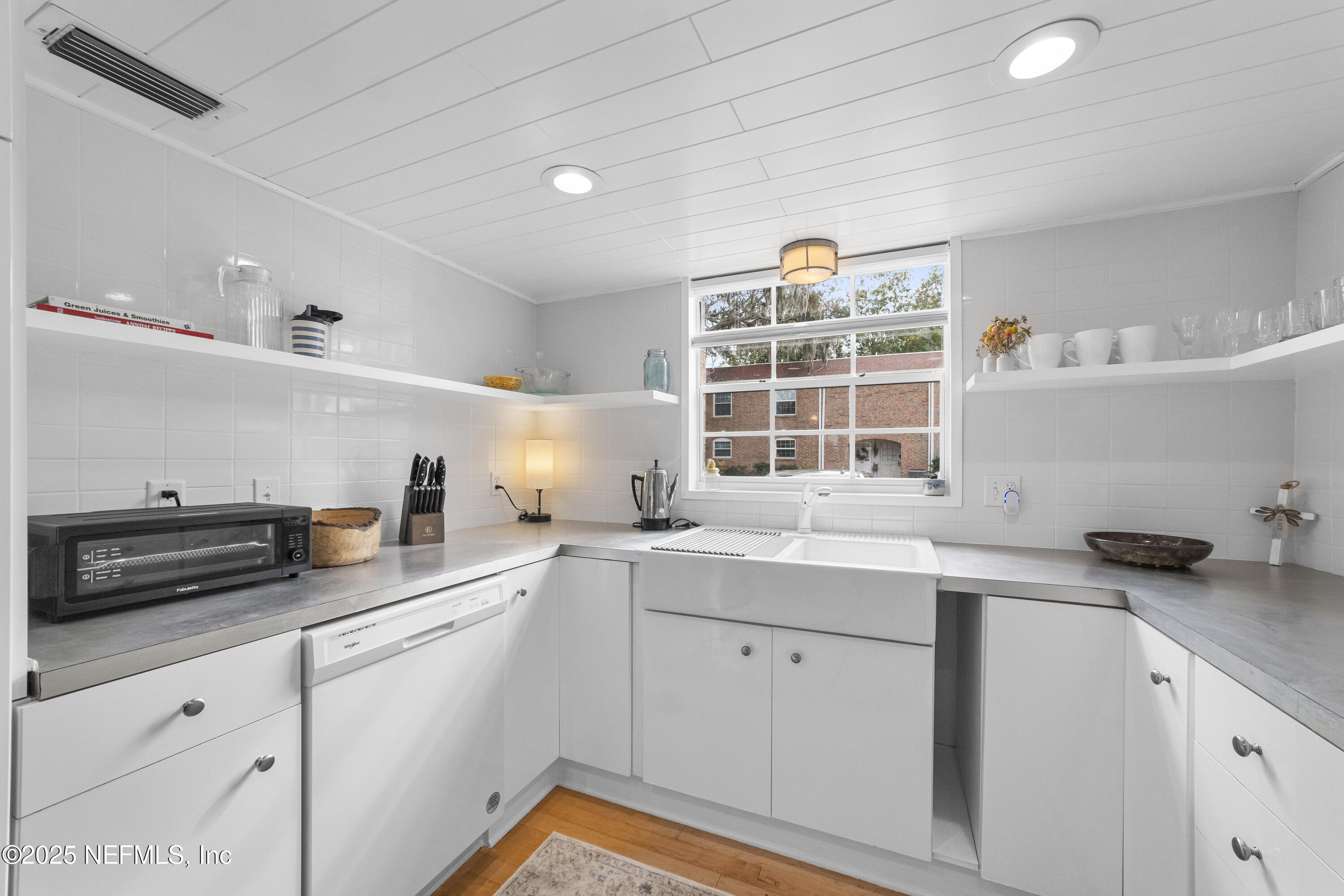 5201 ATLANTIC Boulevard, 277