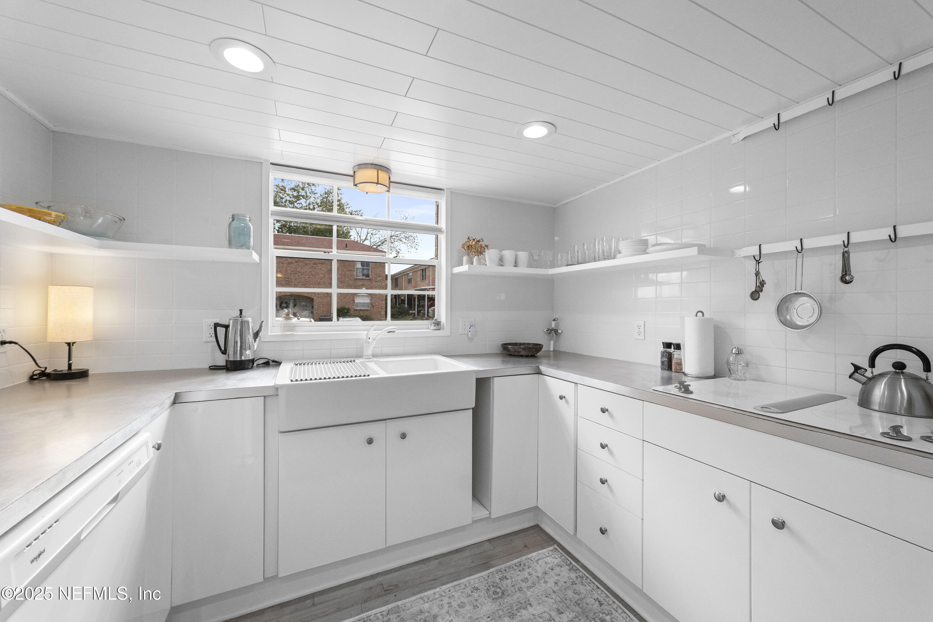 5201 ATLANTIC Boulevard, 277