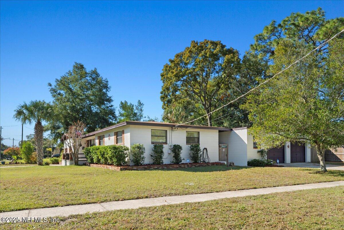 3770 HASLETT Drive E