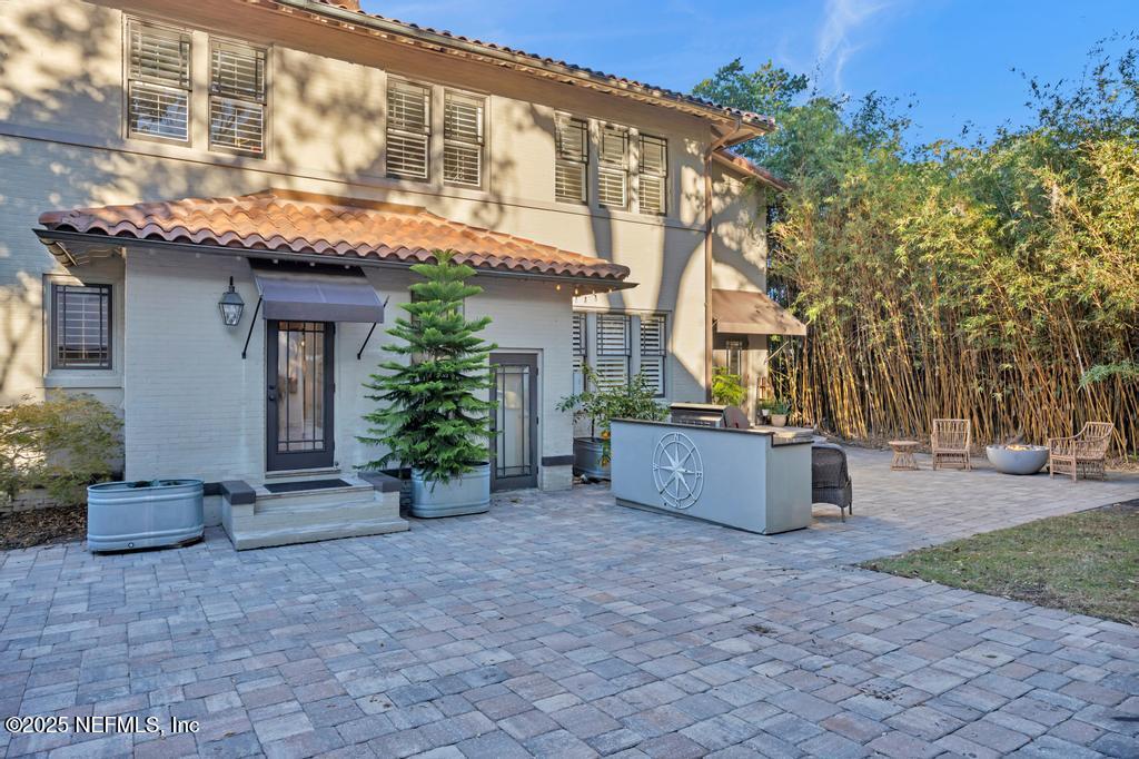 1880 EDGEWOOD Avenue S