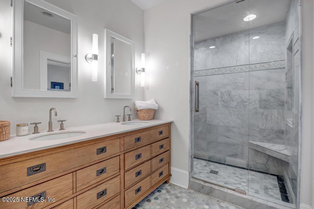 1880 EDGEWOOD Avenue S