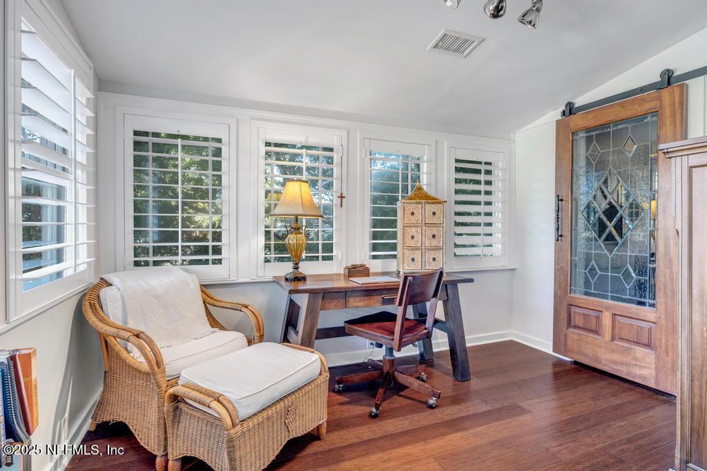 1880 EDGEWOOD Avenue S