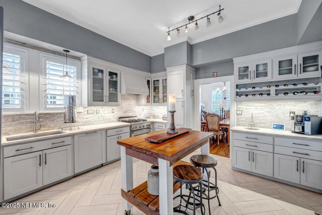 1880 EDGEWOOD Avenue S