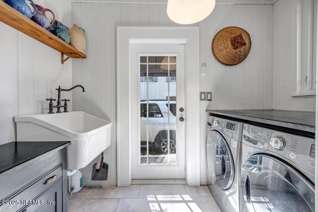 1880 EDGEWOOD Avenue S