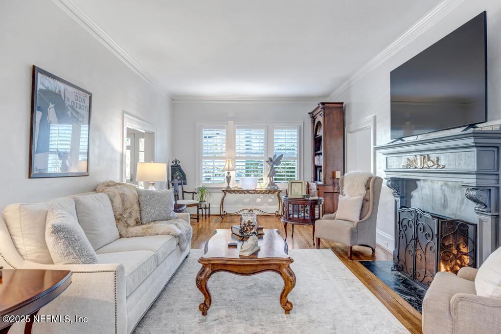 1880 EDGEWOOD Avenue S