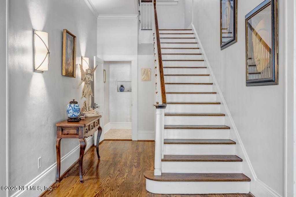 1880 EDGEWOOD Avenue S