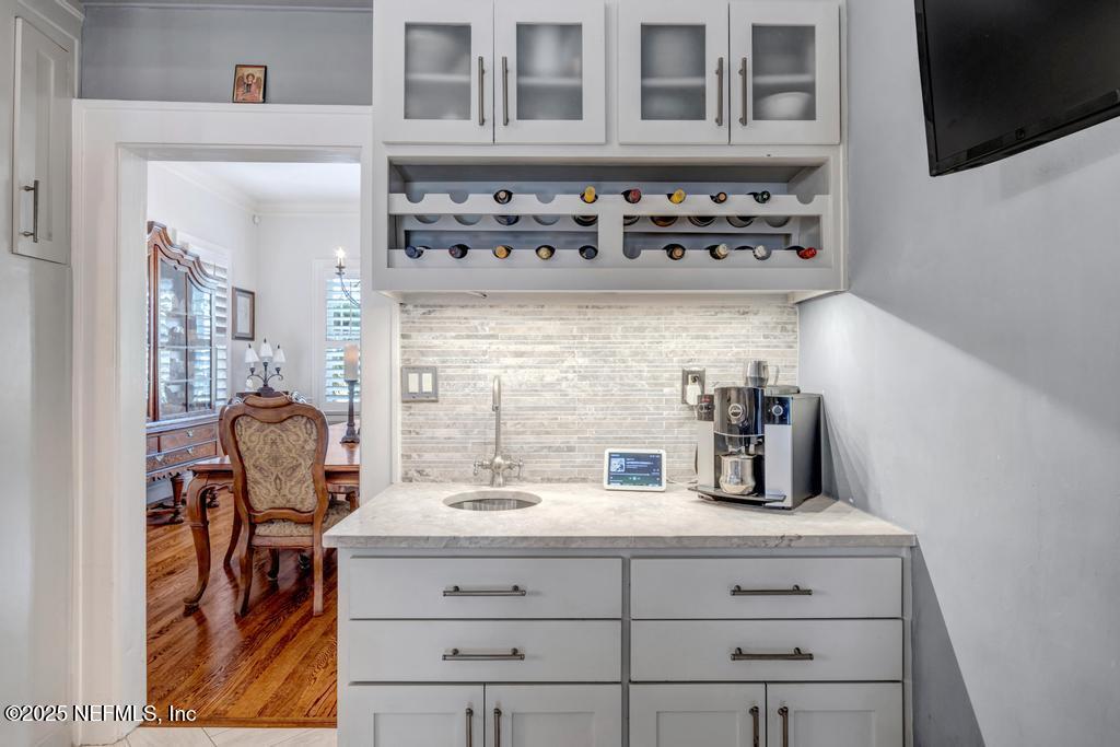 1880 EDGEWOOD Avenue S