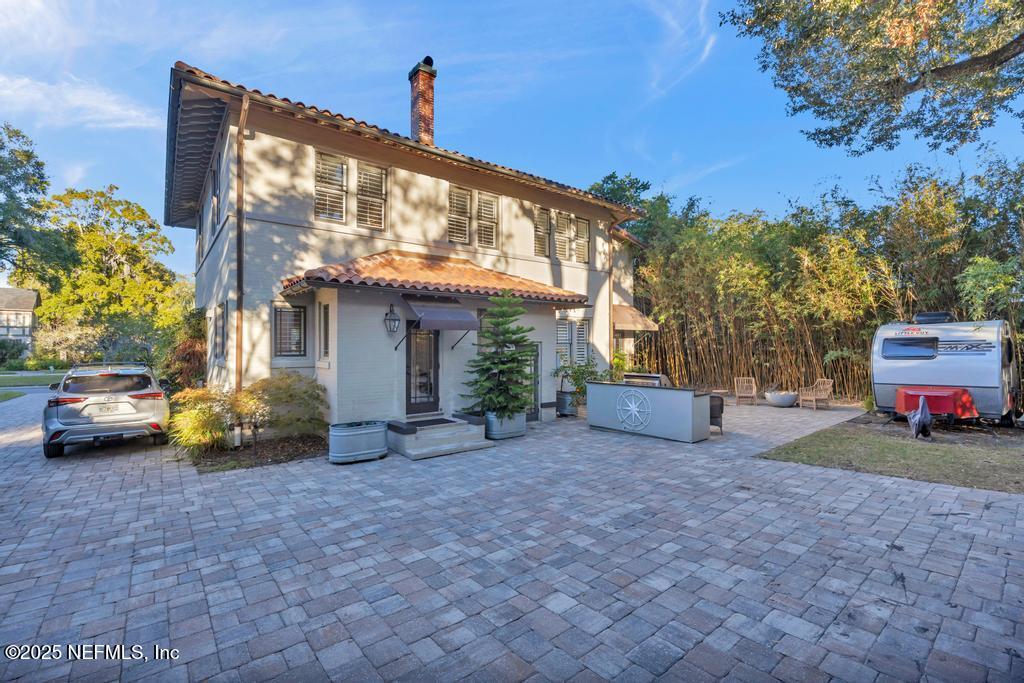 1880 EDGEWOOD Avenue S