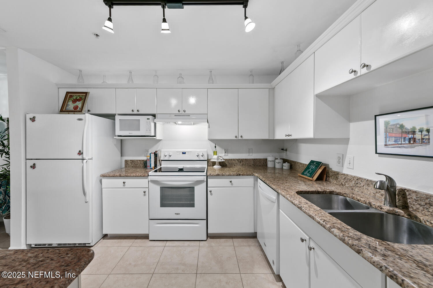 3591 KERNAN Boulevard S 807