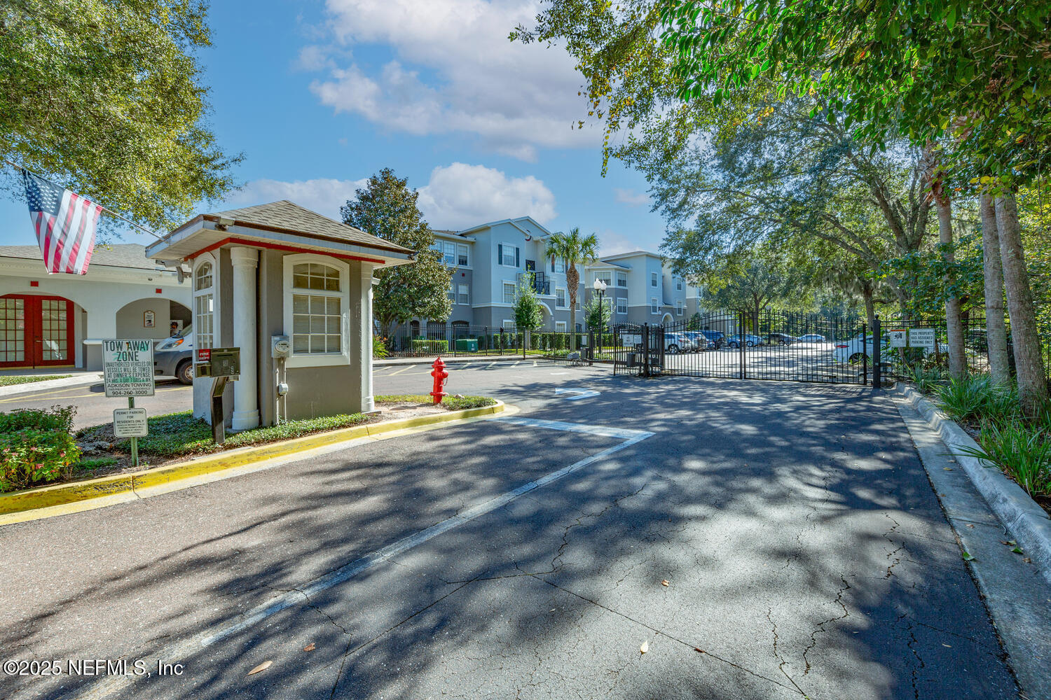 3591 KERNAN Boulevard S 807