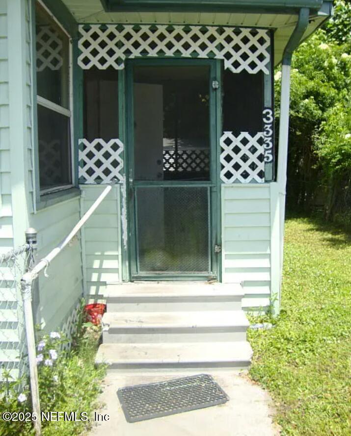 3335 COLUMBUS Avenue