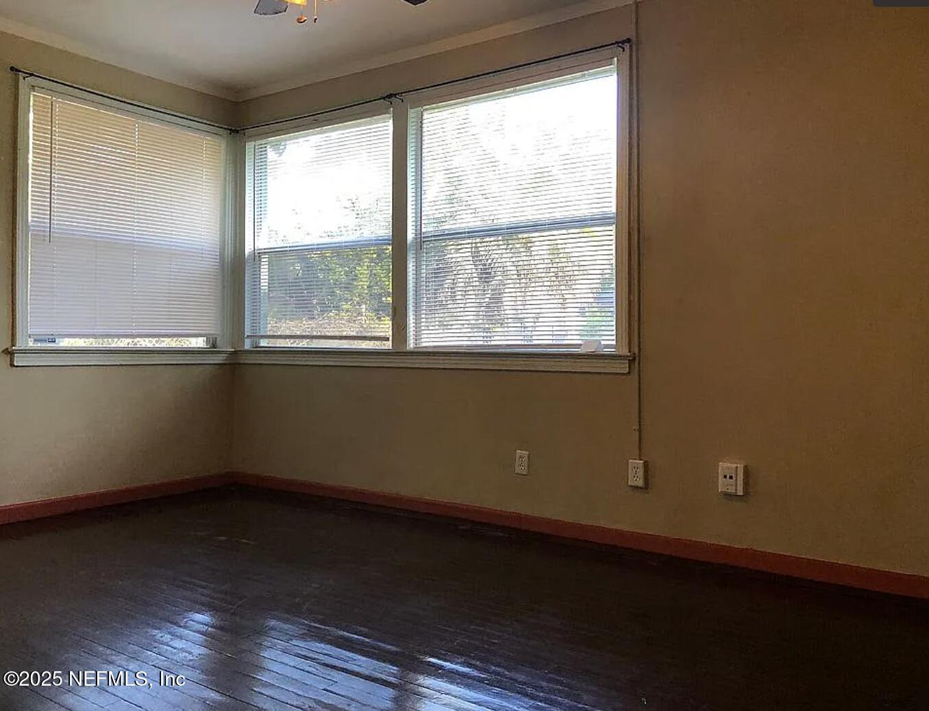 3335 COLUMBUS Avenue