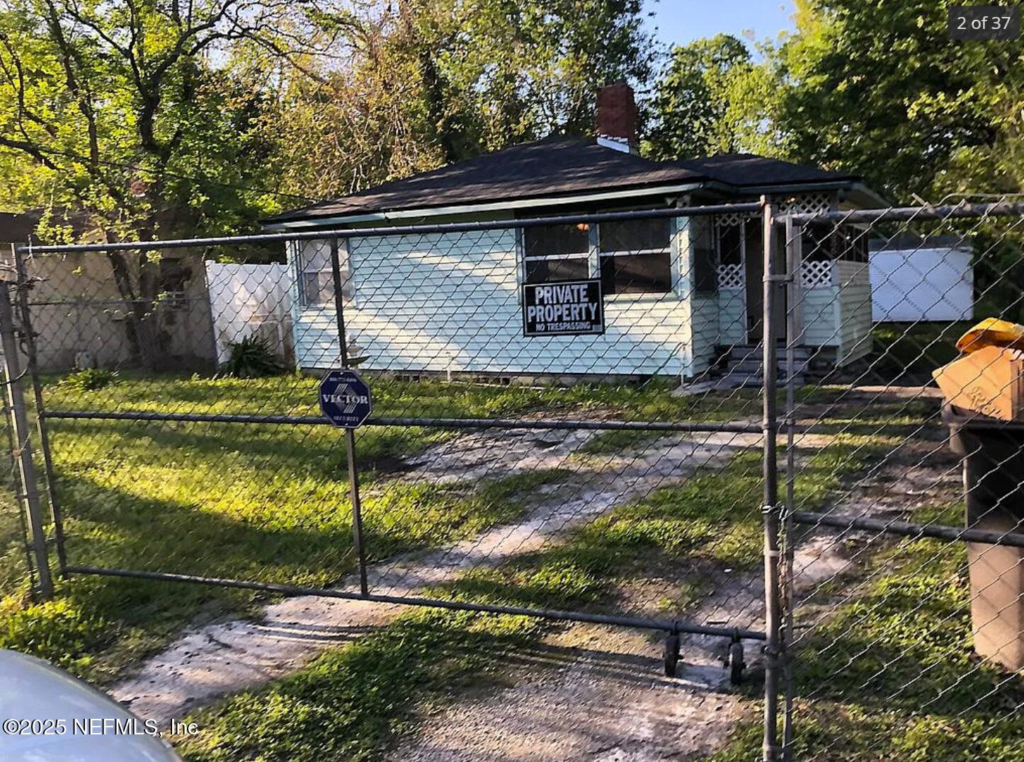 3335 COLUMBUS Avenue