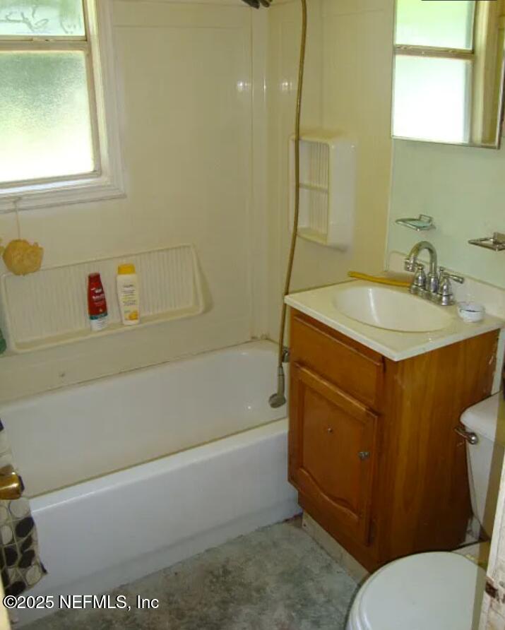 3335 COLUMBUS Avenue