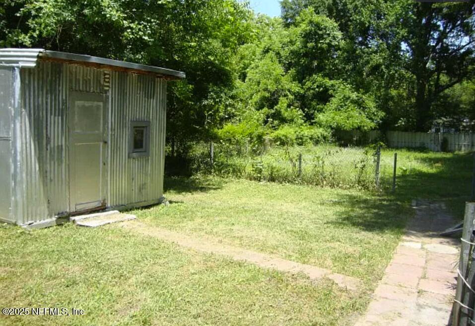 3335 COLUMBUS Avenue