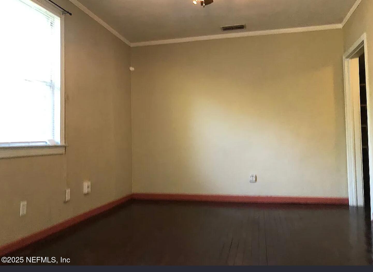 3335 COLUMBUS Avenue