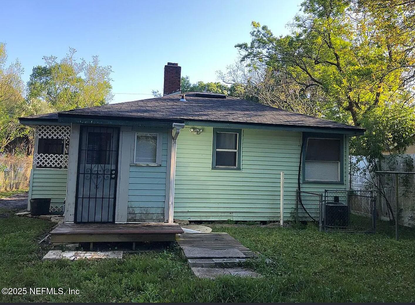 3335 COLUMBUS Avenue