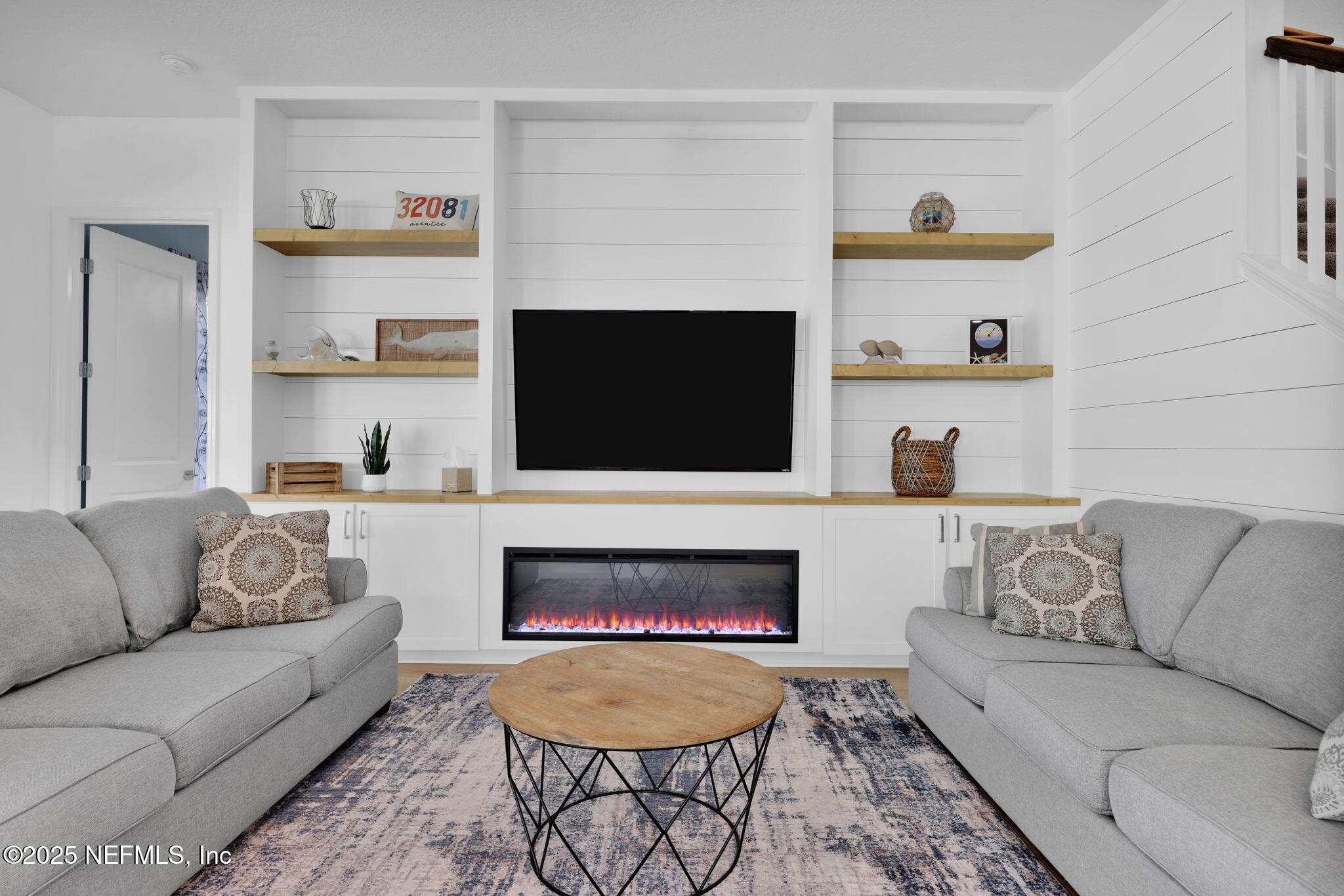 439 VILLAGE GRANDE Drive