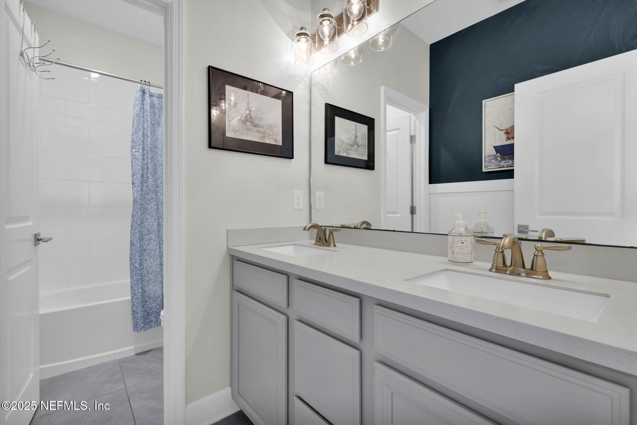 439 VILLAGE GRANDE Drive