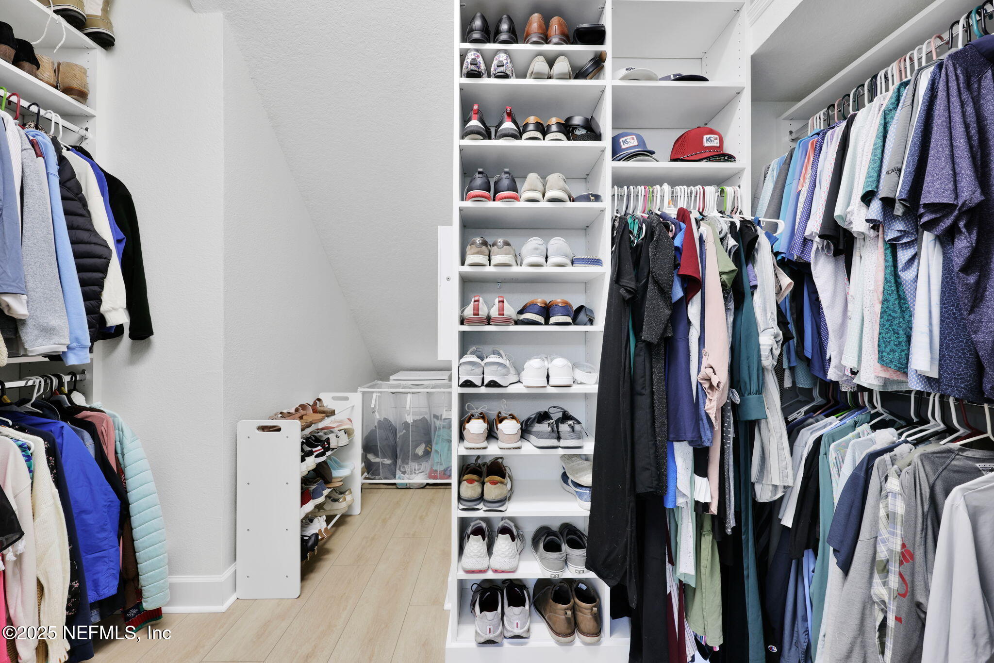 439 VILLAGE GRANDE Drive