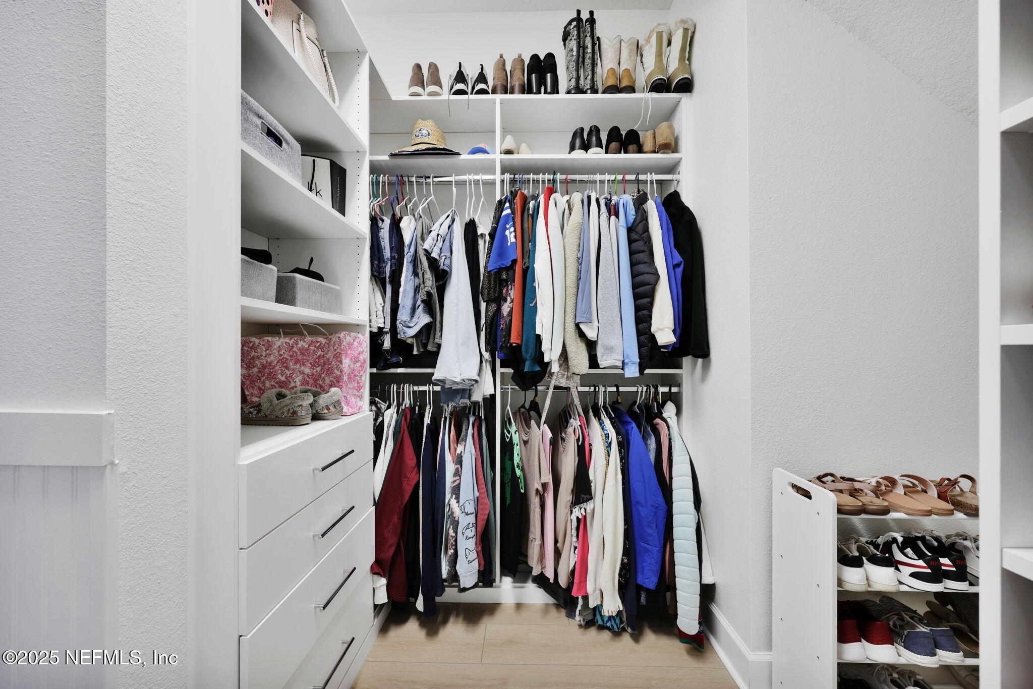 439 VILLAGE GRANDE Drive