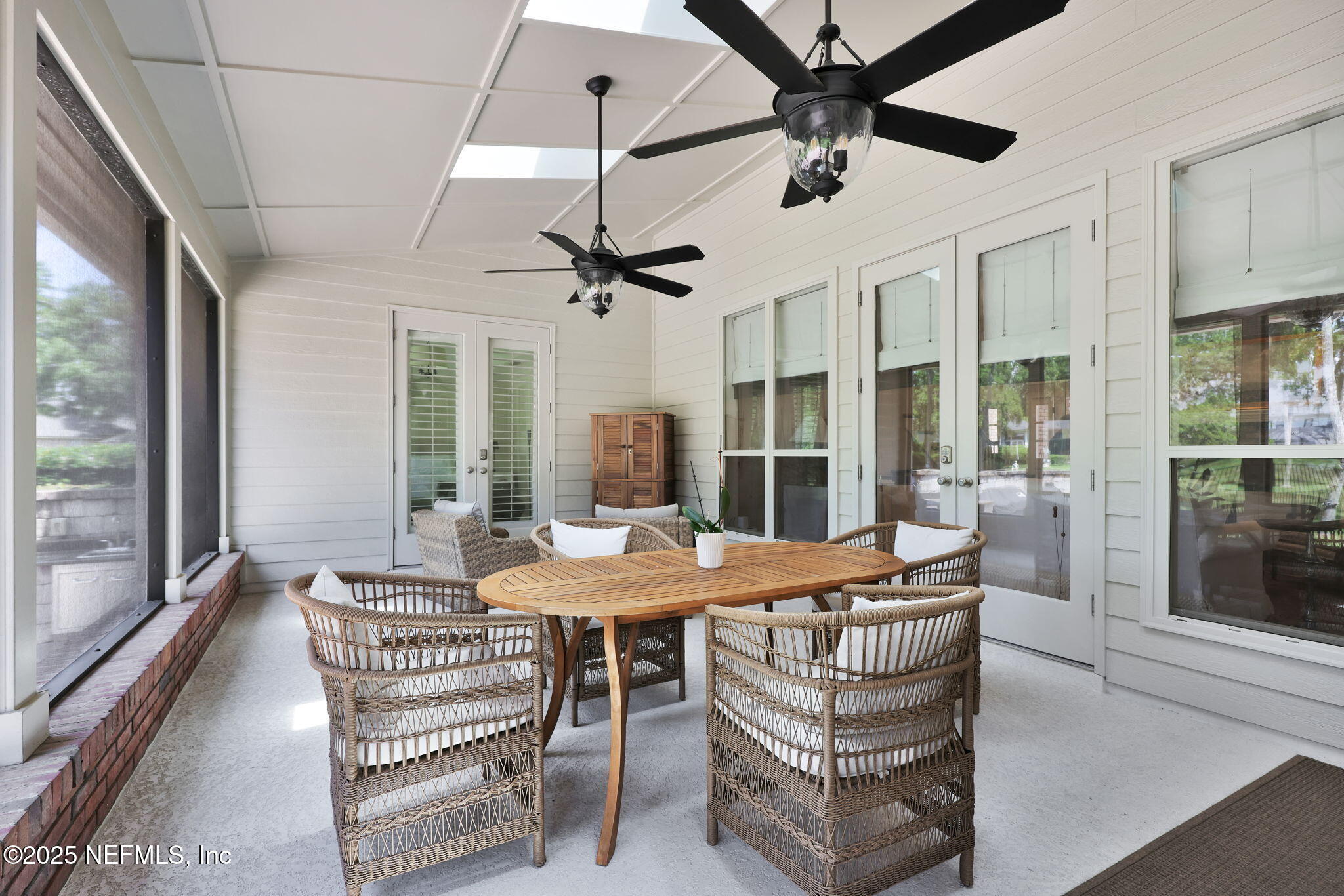 101 ROYAL LAGOON Court