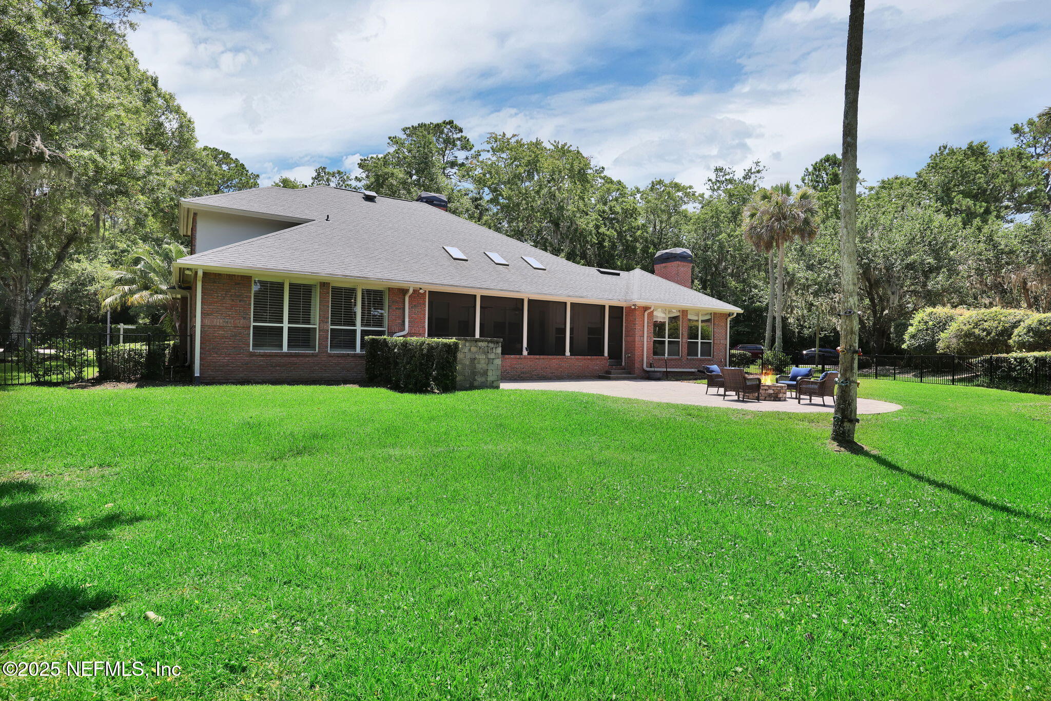 101 ROYAL LAGOON Court