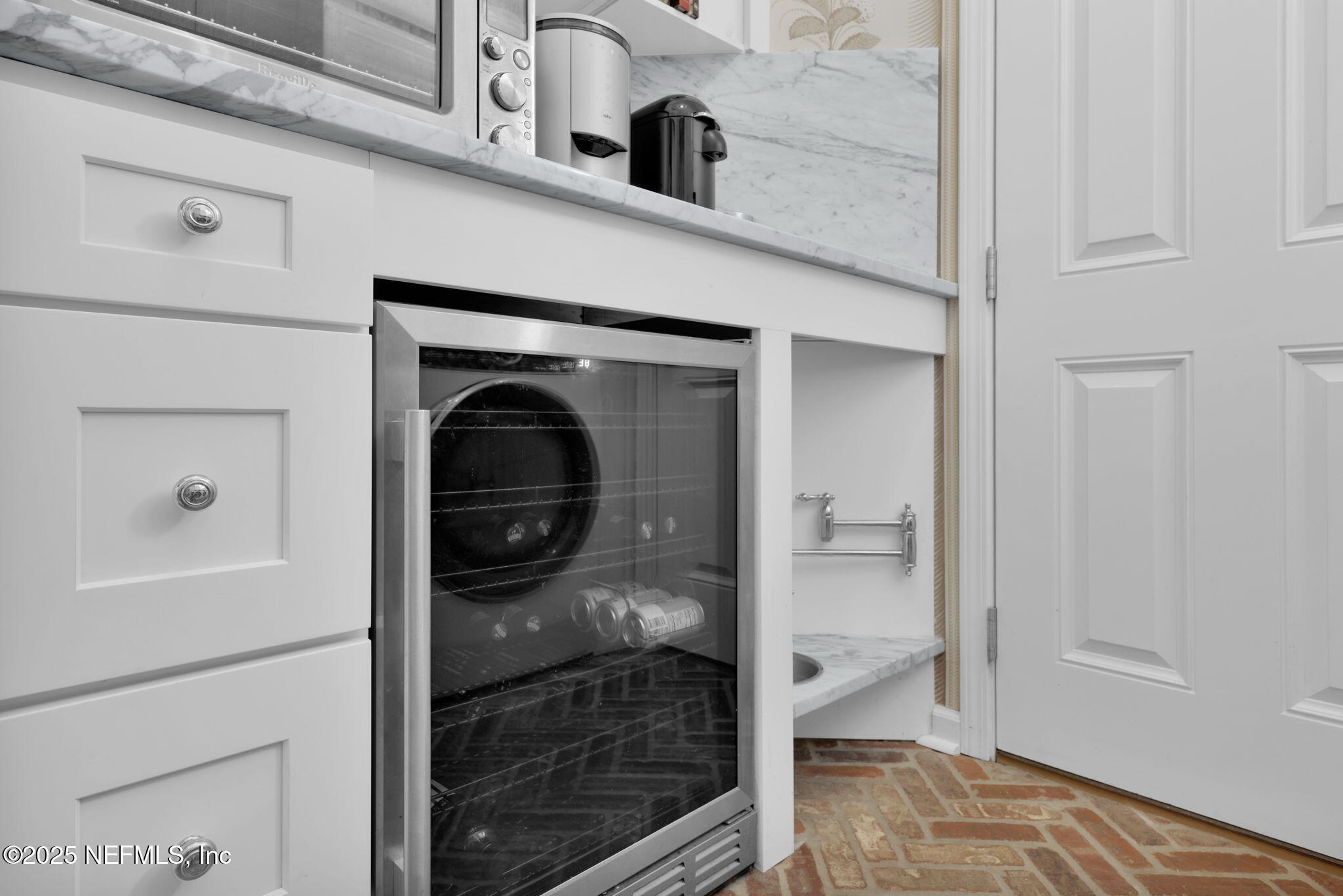 101 ROYAL LAGOON Court