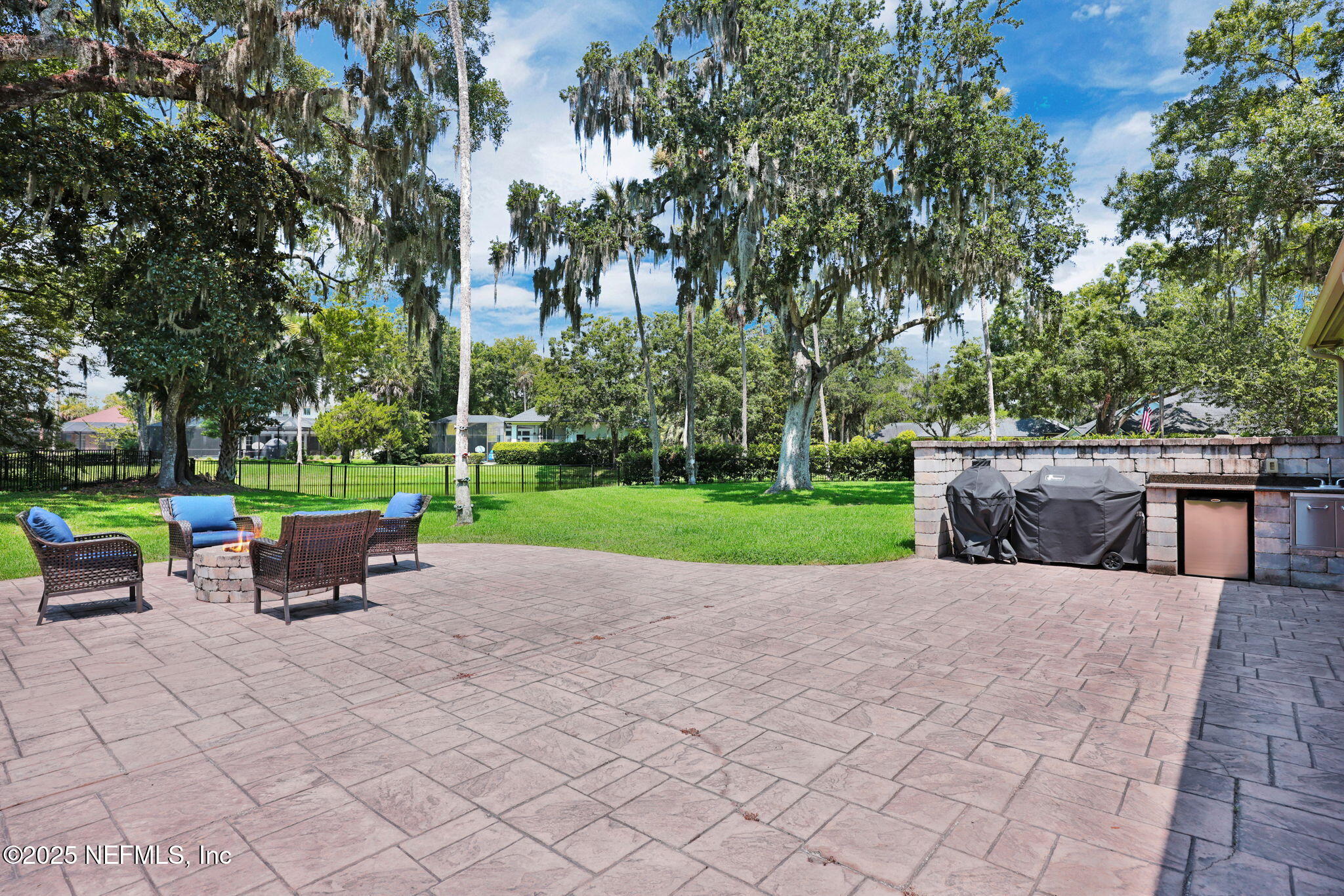 101 ROYAL LAGOON Court