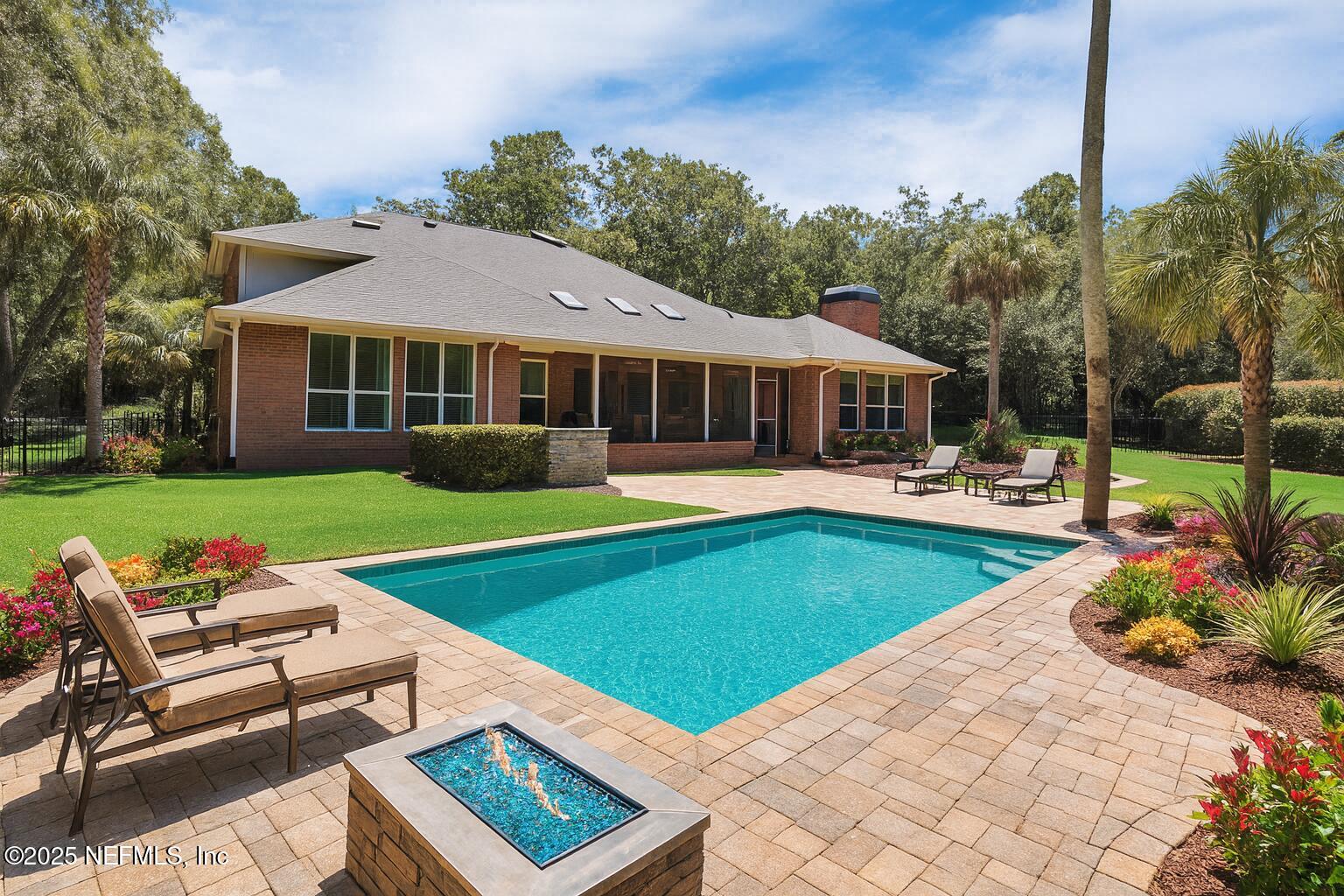 101 ROYAL LAGOON Court