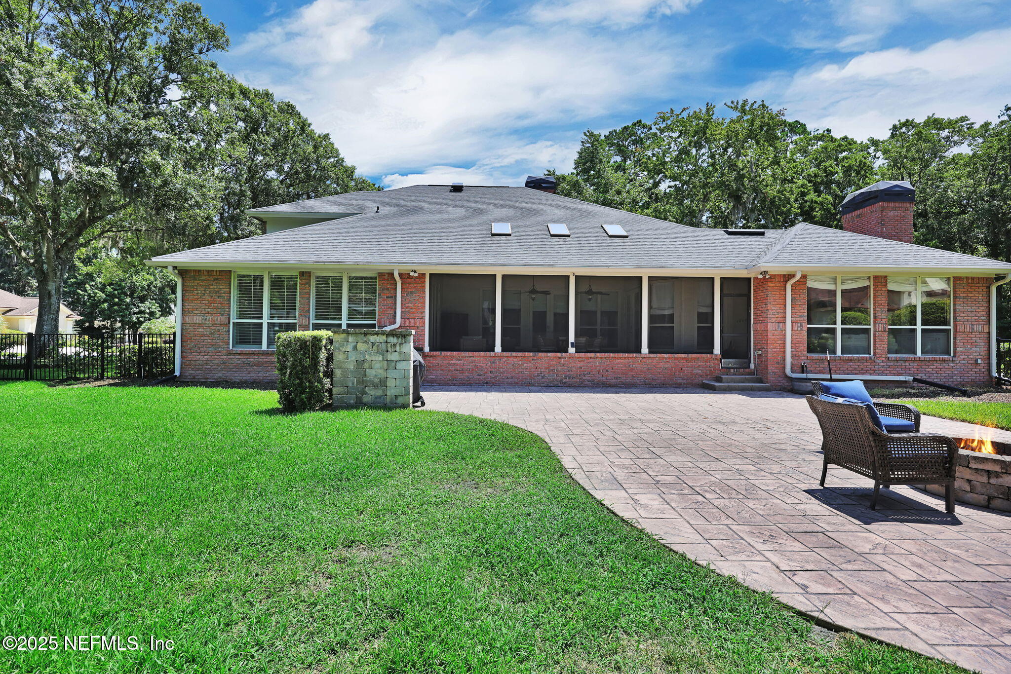 101 ROYAL LAGOON Court